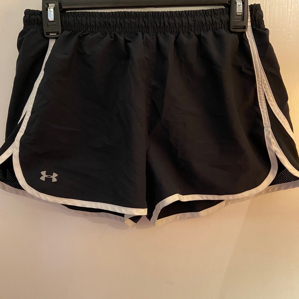 Women’s Black Under Armour Shorts Size S